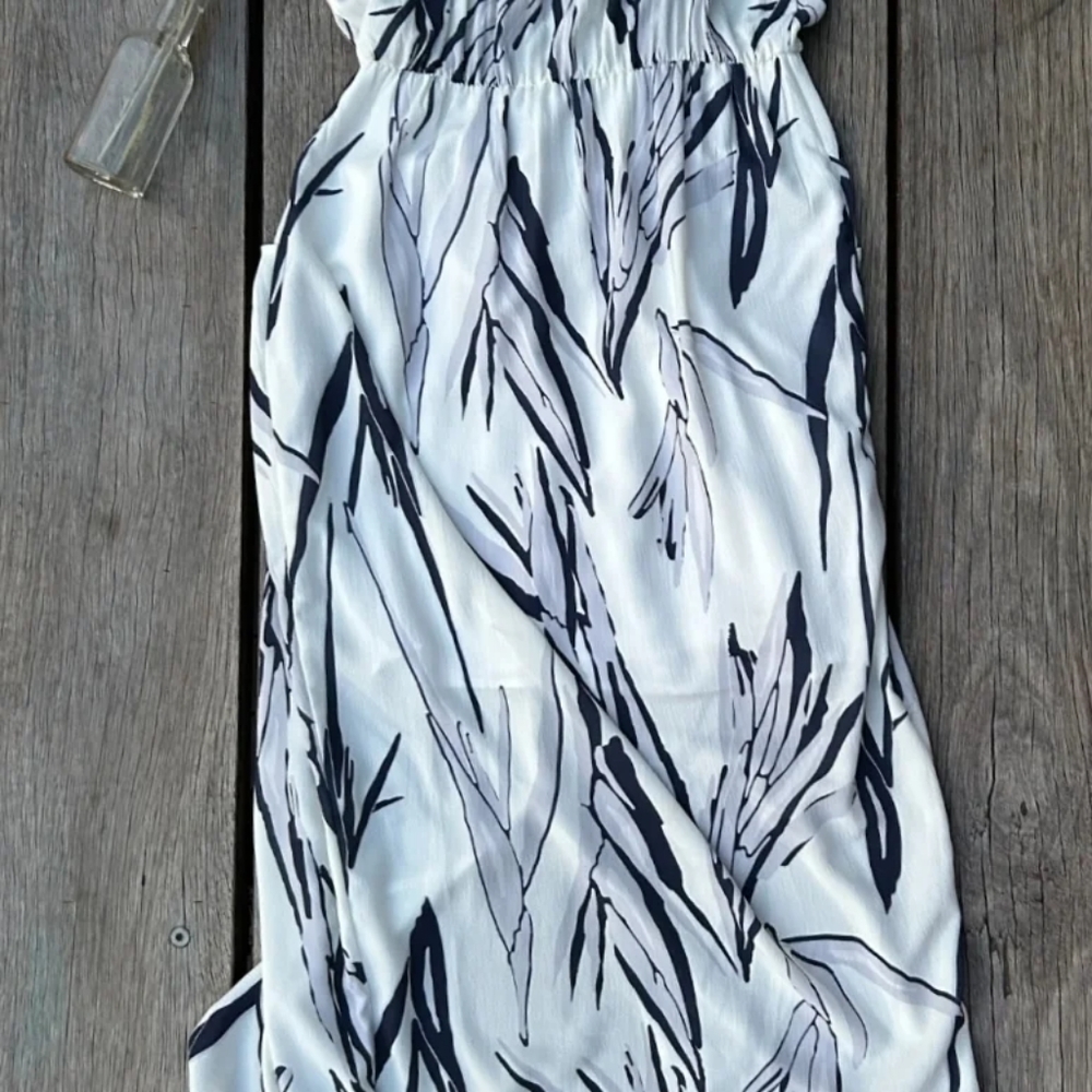 Delilah midi dress size 10 - Picture 5 of 8